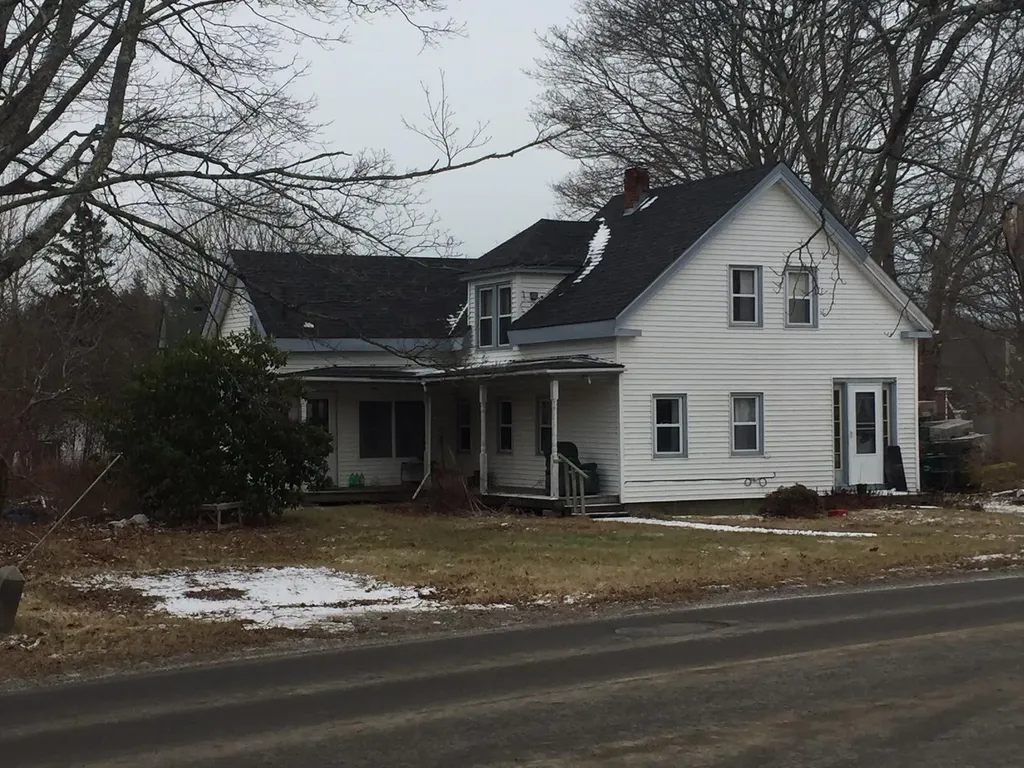 33 E East Main Street Vinalhaven ME 04863