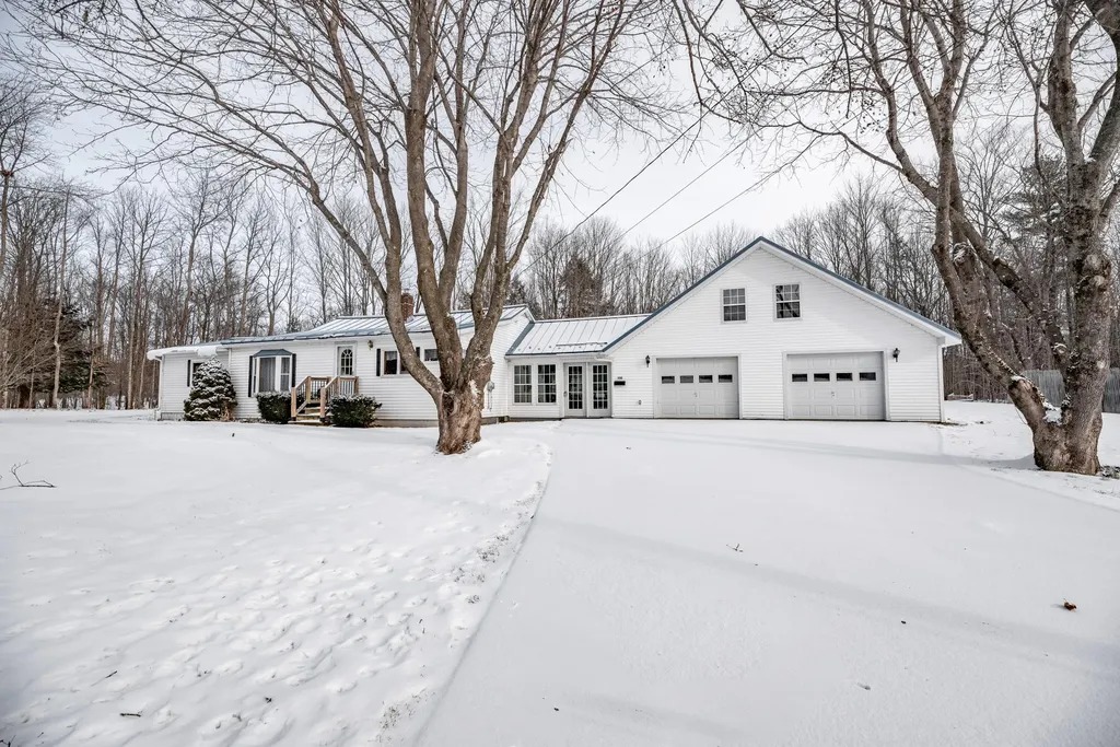 196 Lincoln Street Pittsfield ME 04967