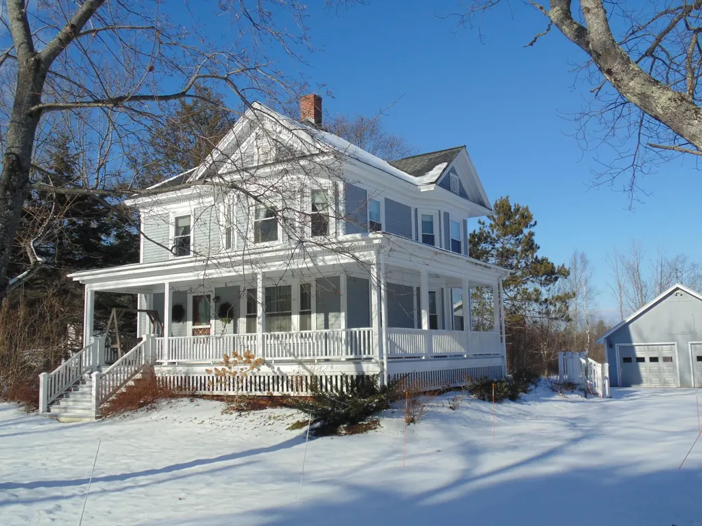 76 Kennebec Road Hampden ME 04444