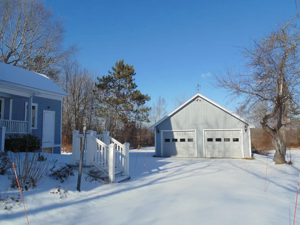 76 Kennebec Road Hampden ME 04444