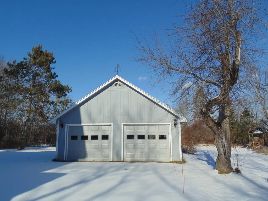 76 Kennebec Road Hampden ME 04444