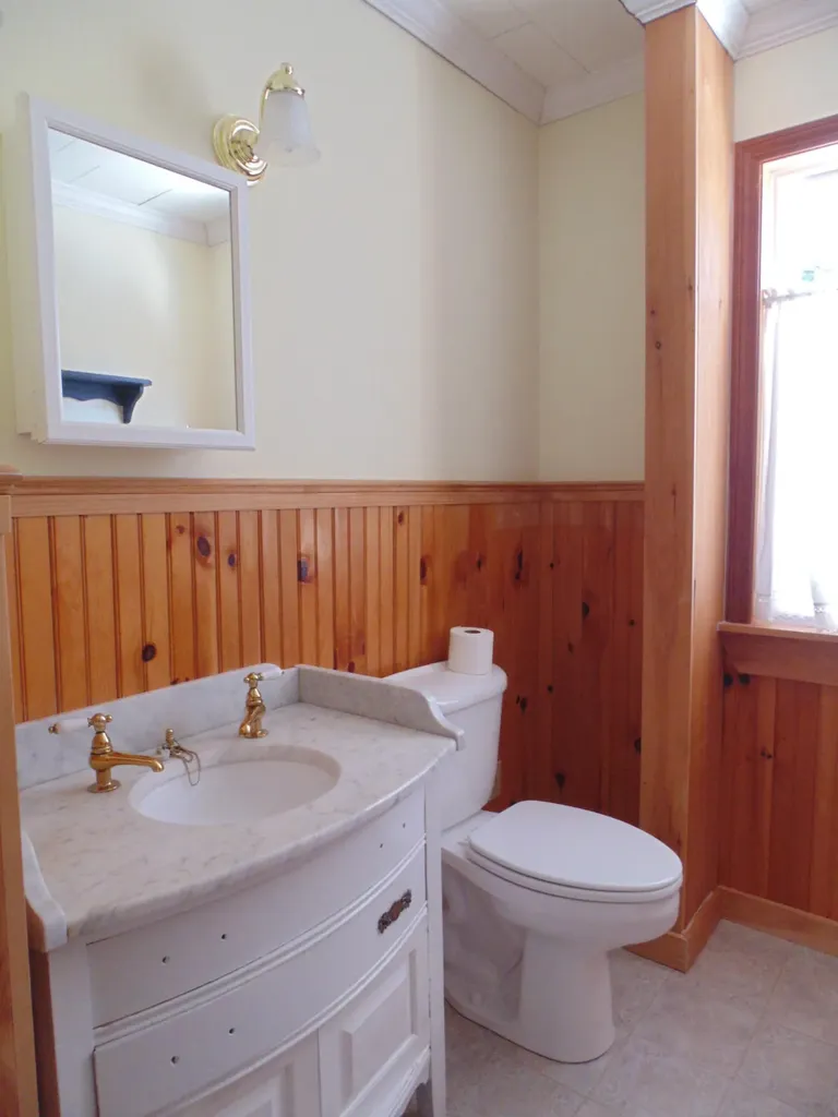 76 Kennebec Road Hampden ME 04444