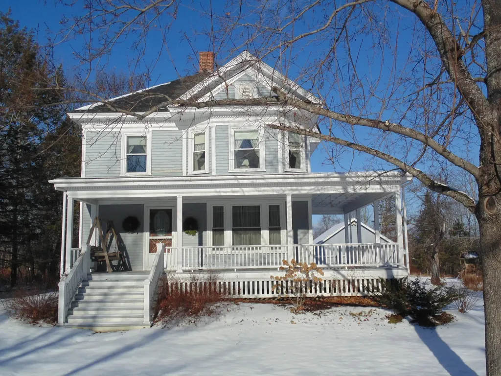 76 Kennebec Road Hampden ME 04444