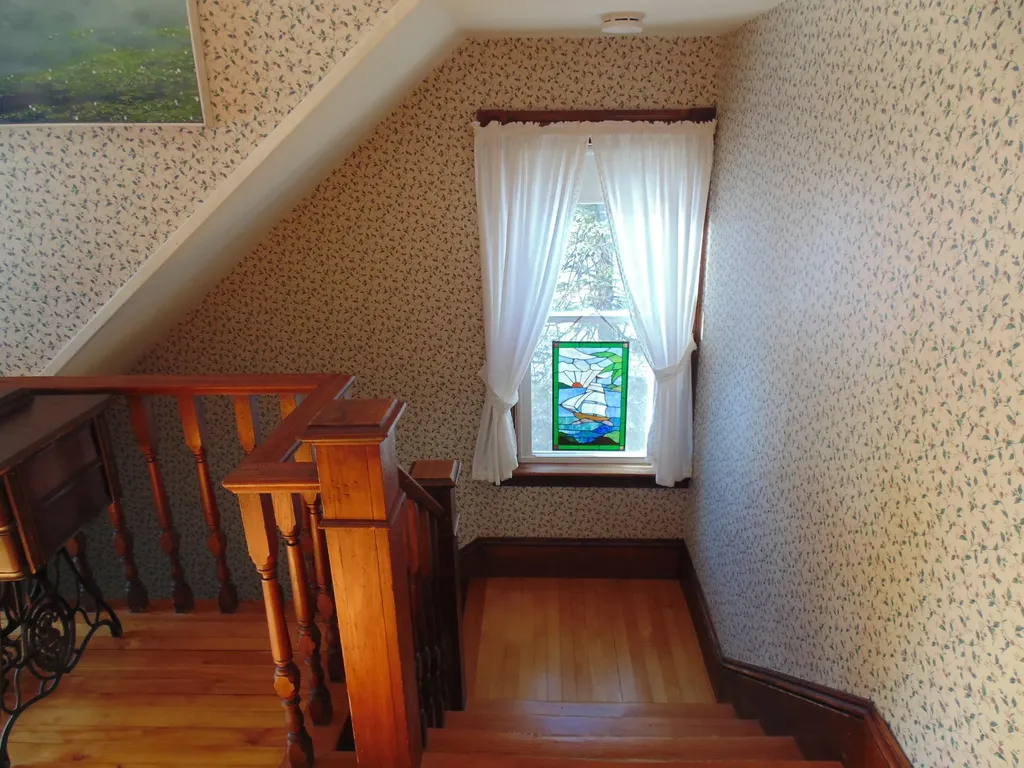 76 Kennebec Road Hampden ME 04444