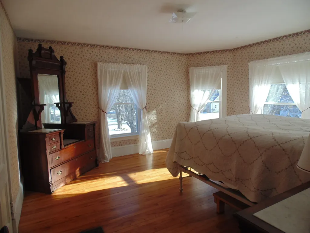 76 Kennebec Road Hampden ME 04444