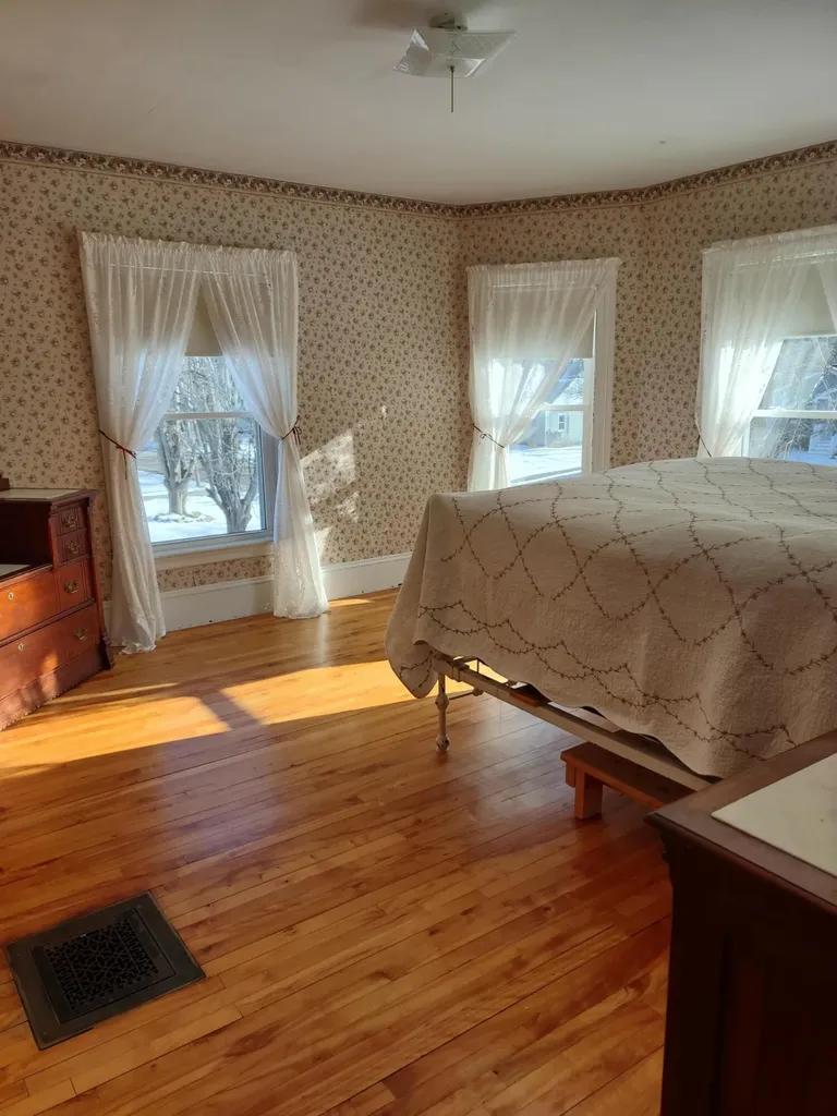 76 Kennebec Road Hampden ME 04444