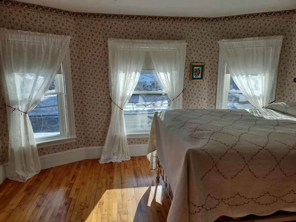 76 Kennebec Road Hampden ME 04444