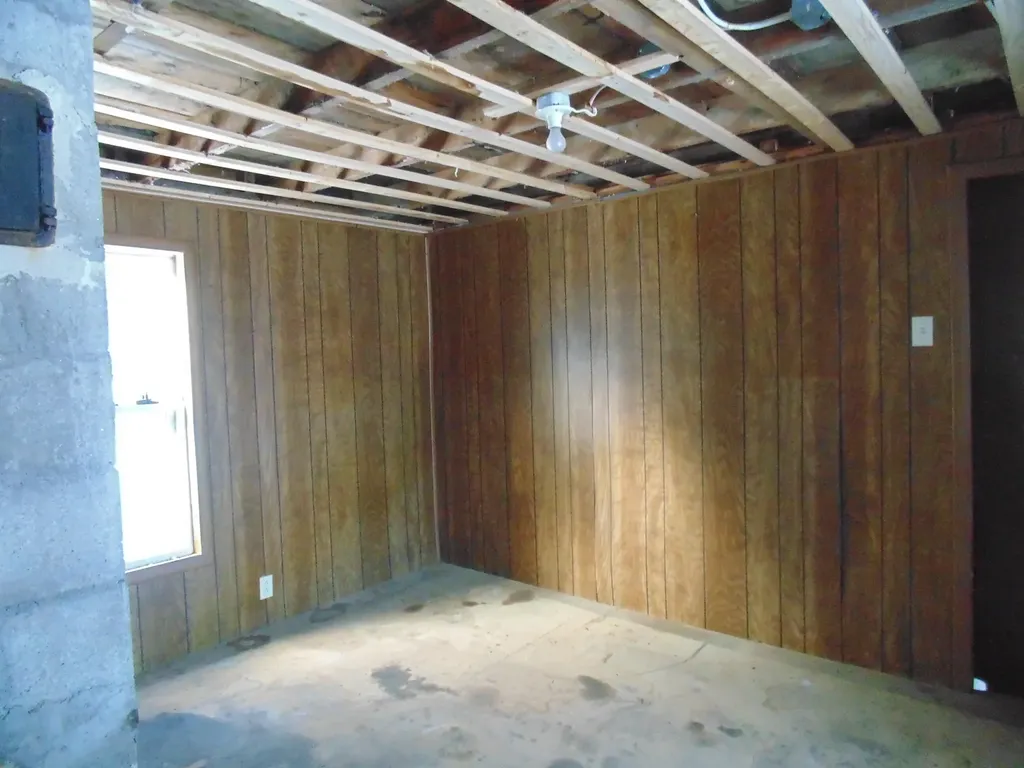 76 Kennebec Road Hampden ME 04444