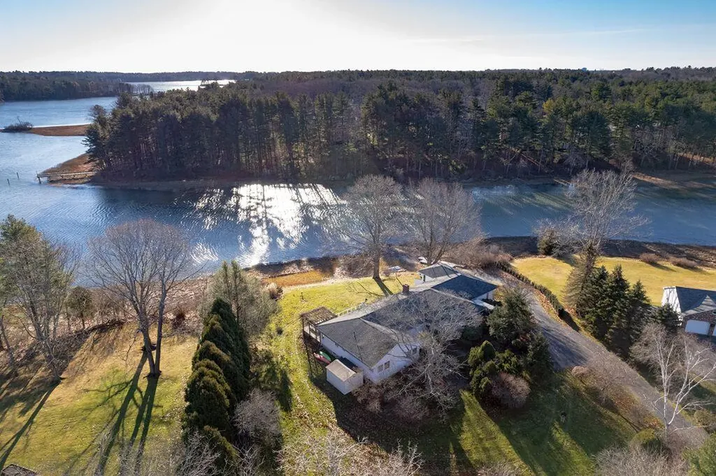 13 Ox Point Drive Kittery ME 03904