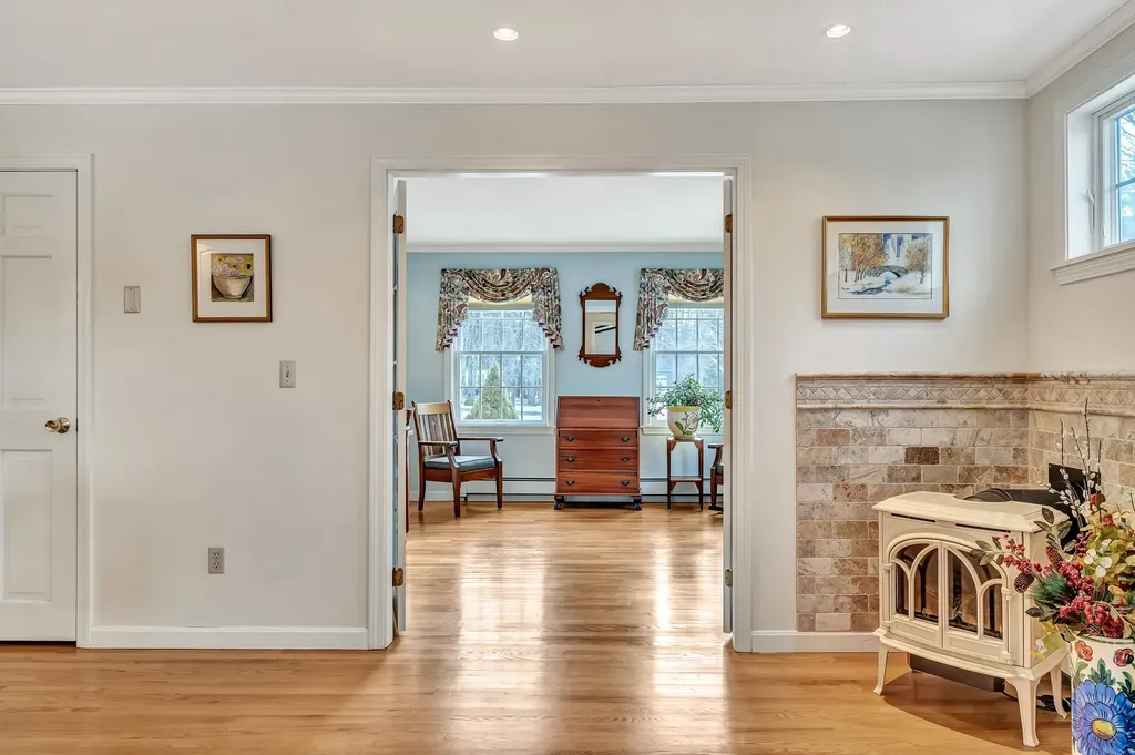 39 Melden Drive Brunswick ME 04011