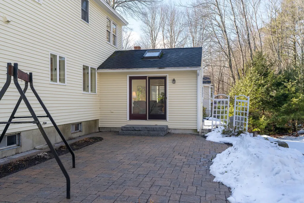 39 Melden Drive Brunswick ME 04011