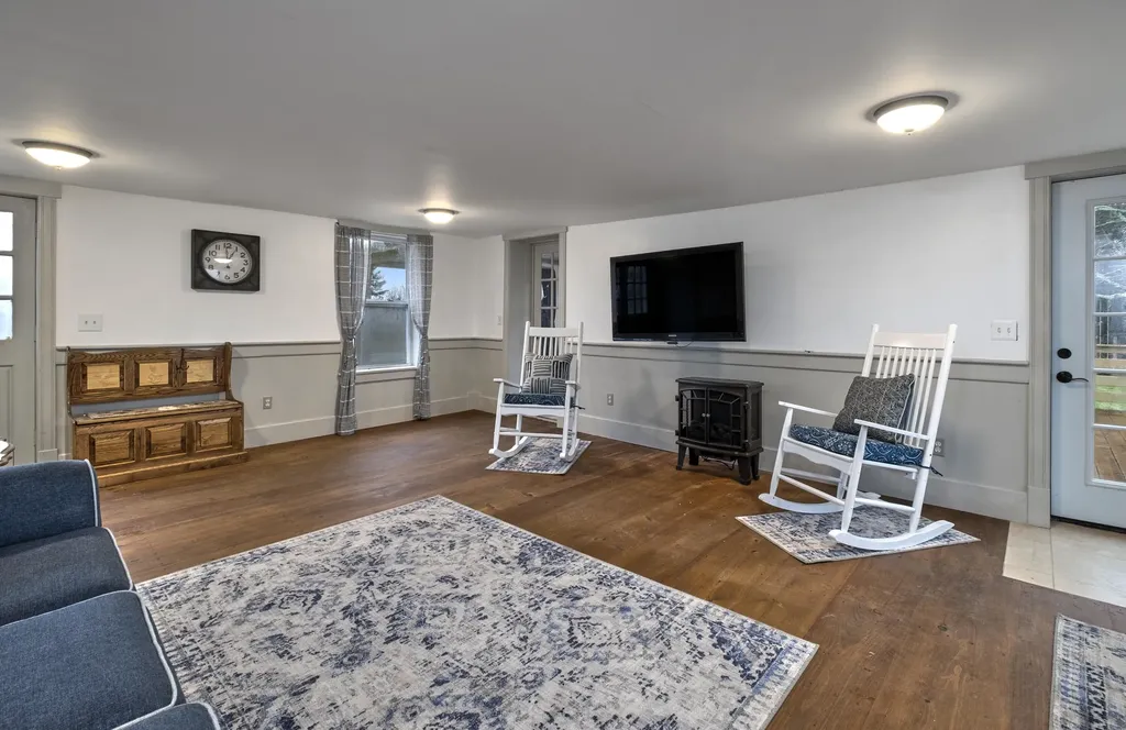 600 Manktown Road Waldoboro ME 04572
