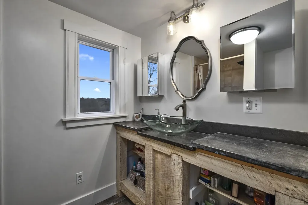 600 Manktown Road Waldoboro ME 04572