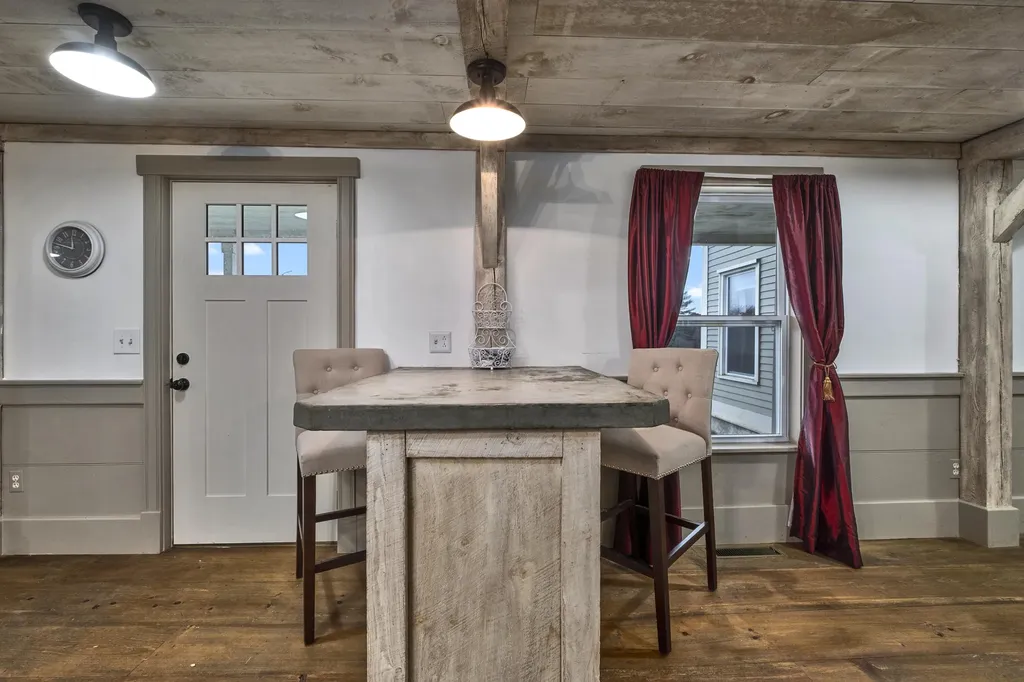 600 Manktown Road Waldoboro ME 04572