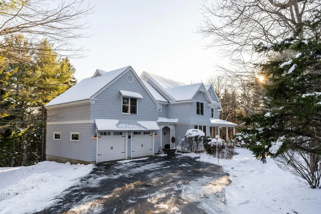 12 Woods Knoll Drive Cape Elizabeth ME 04107