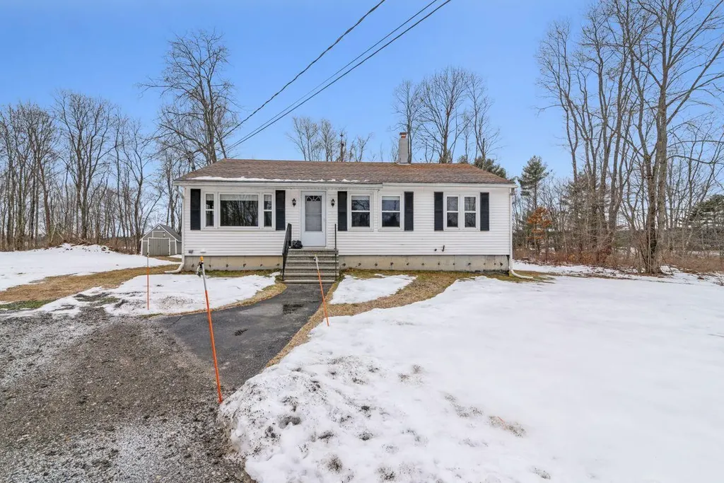 1620 Alfred Road Lyman ME 04002