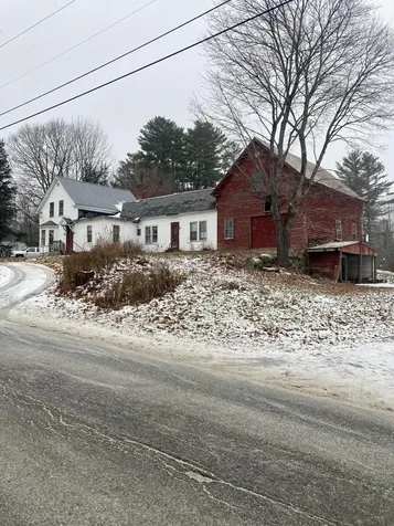 35 Ashton Road Norway ME 04268