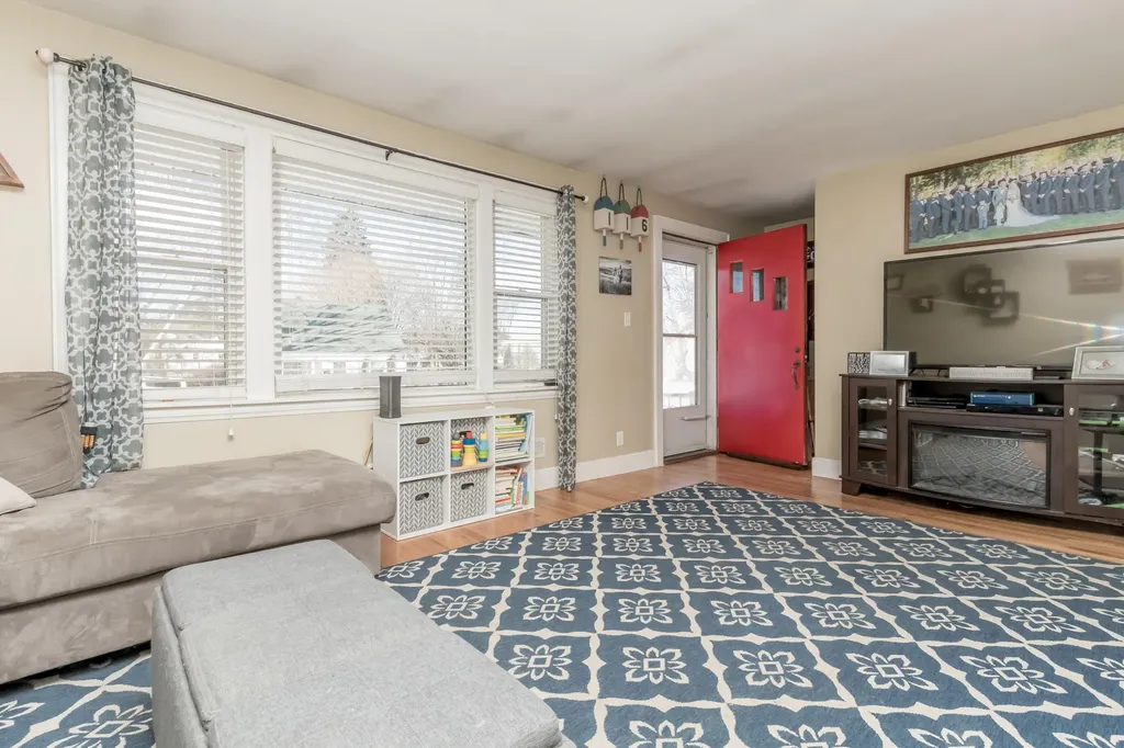 116 W Pleasant Street Westbrook ME 04092