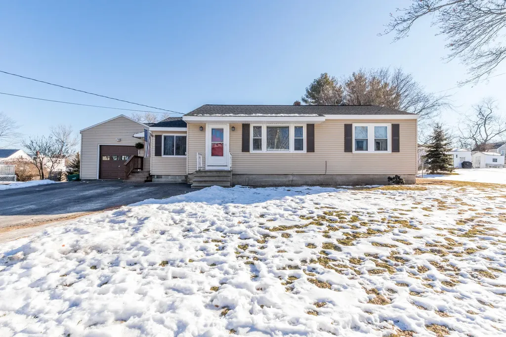 116 W Pleasant Street Westbrook ME 04092