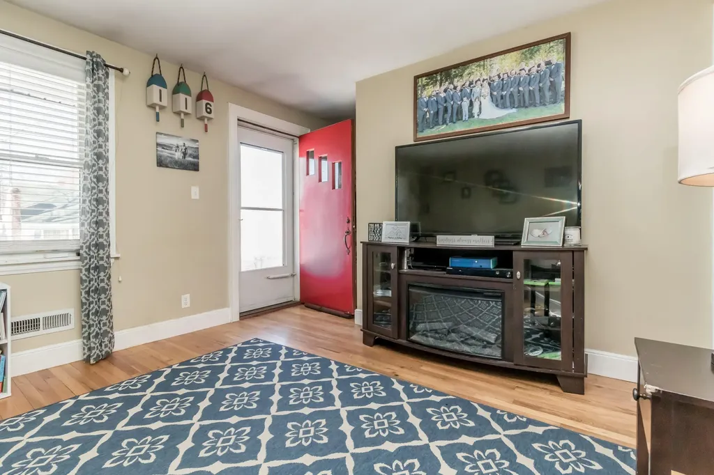 116 W Pleasant Street Westbrook ME 04092