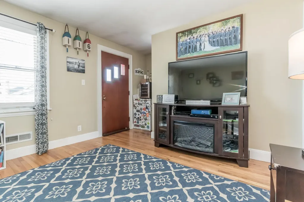 116 W Pleasant Street Westbrook ME 04092