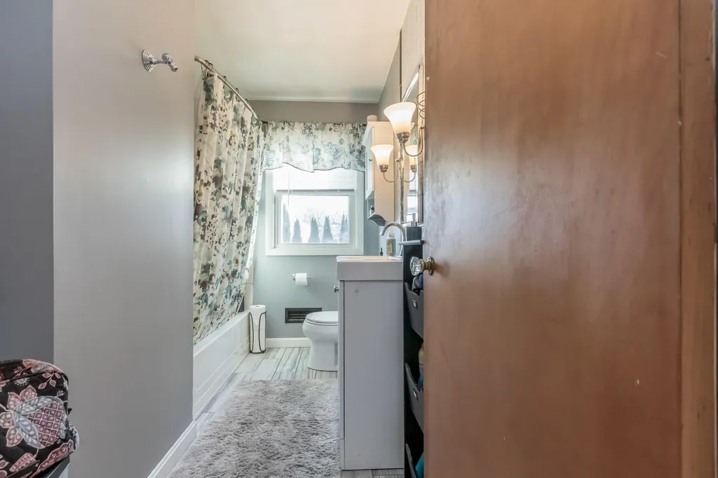 116 W Pleasant Street Westbrook ME 04092