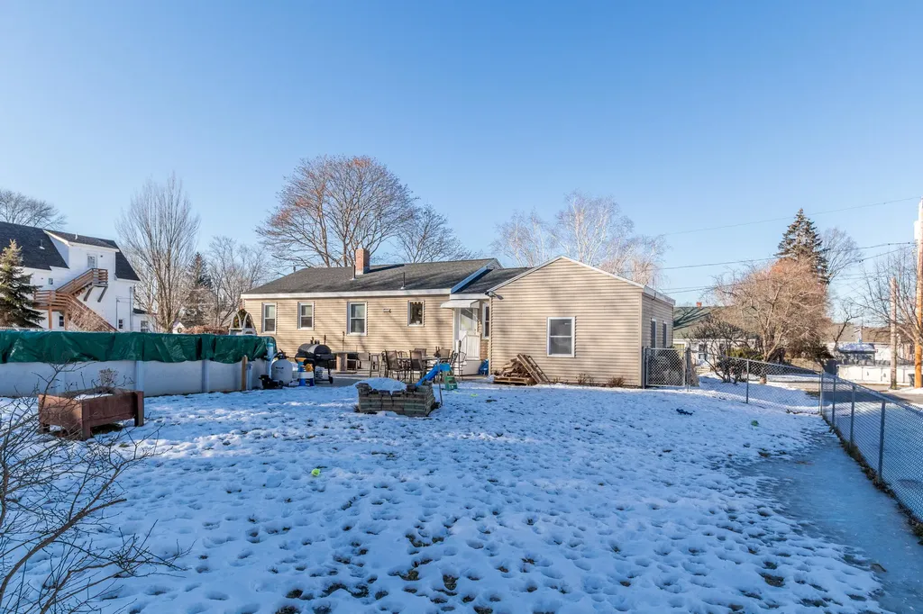 116 W Pleasant Street Westbrook ME 04092