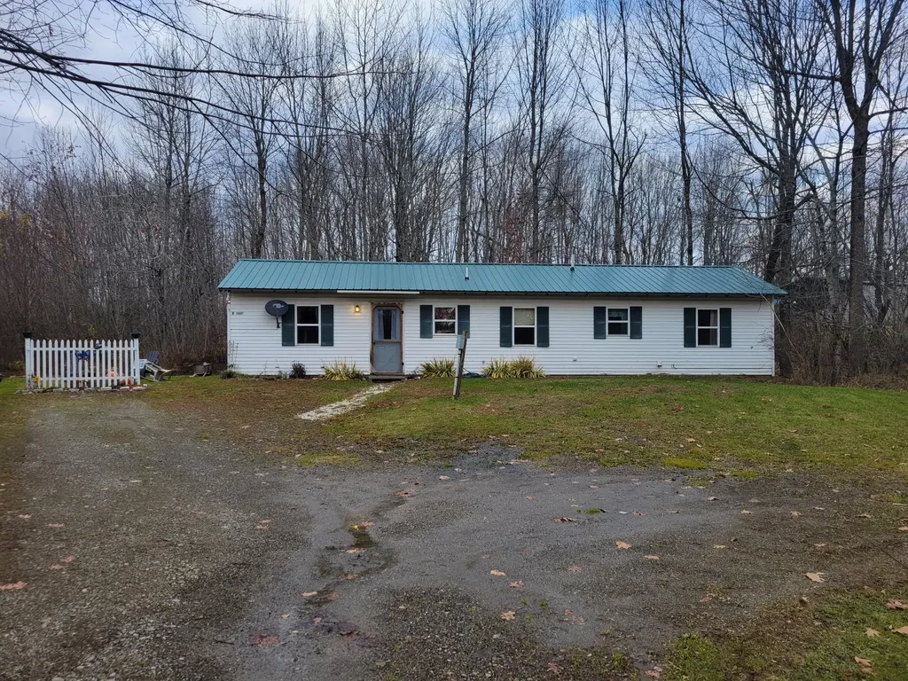 3+9 Shady Lane Brooks ME 04921