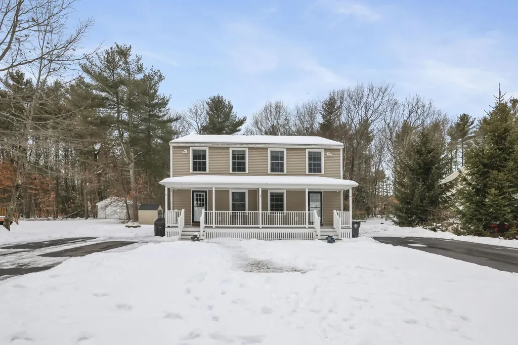20 Bow Street Kennebunk ME 04043