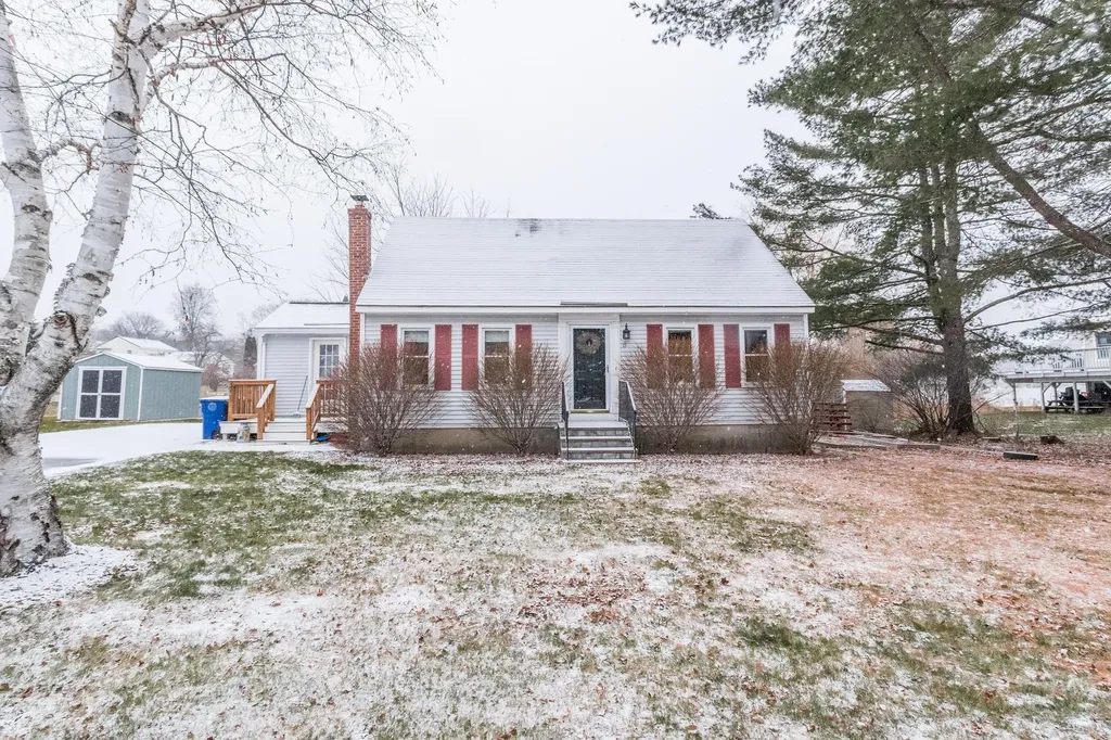 15 Sterling Drive Westbrook ME 04092