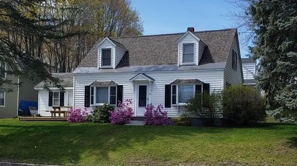 37 Main Street Fairfield ME 04937
