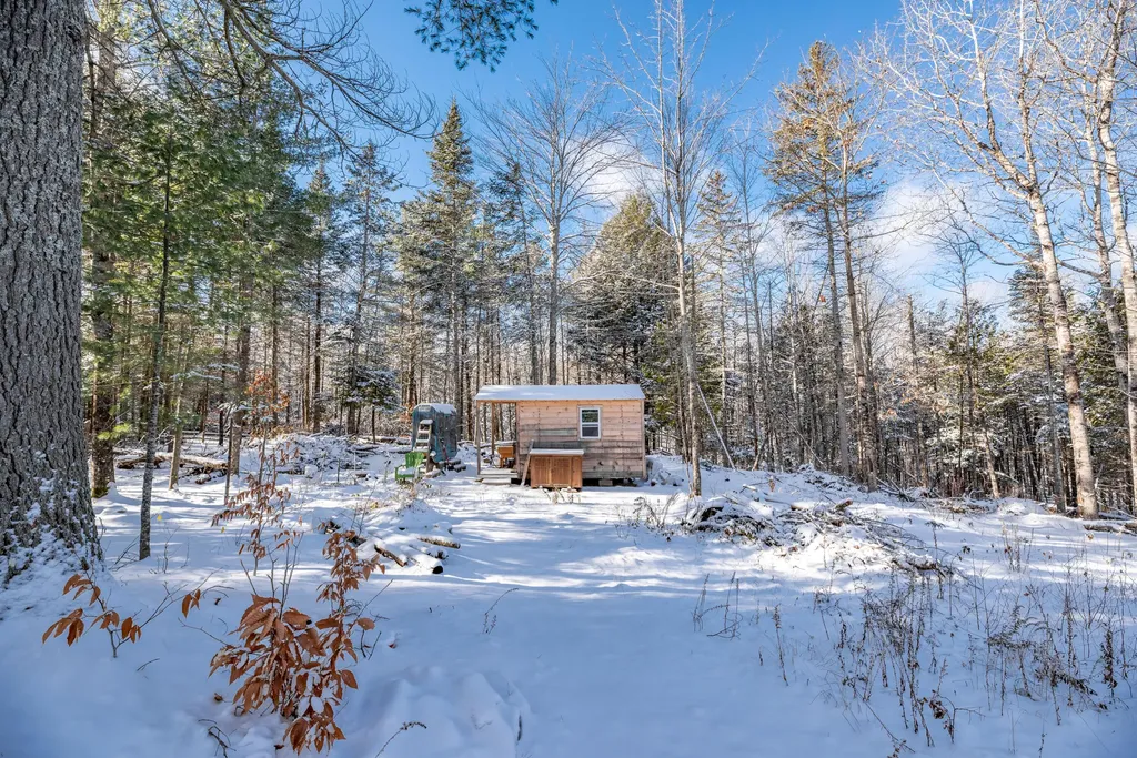 391 Hunter Road Unity ME 04988