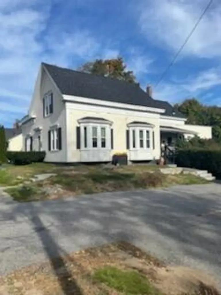 35 Maple Street Saco ME 04072