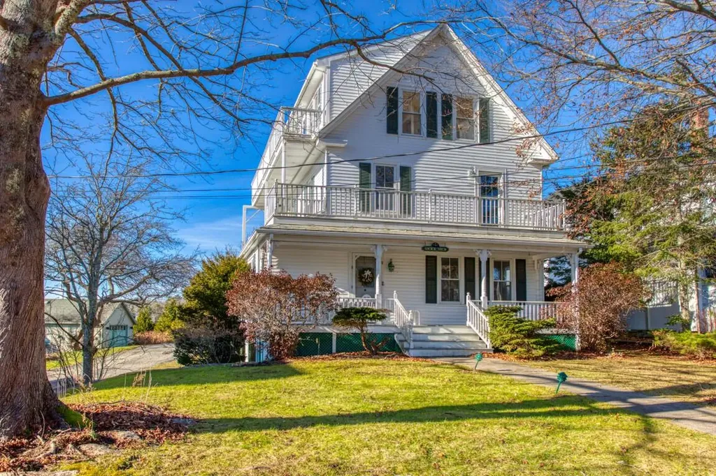 9 Eames Road Boothbay Harbor ME 04538