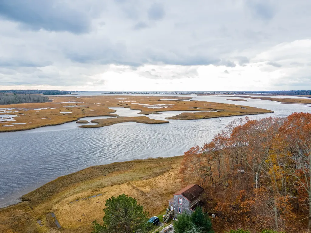 107 Winnocks Neck Road Scarborough ME 04074