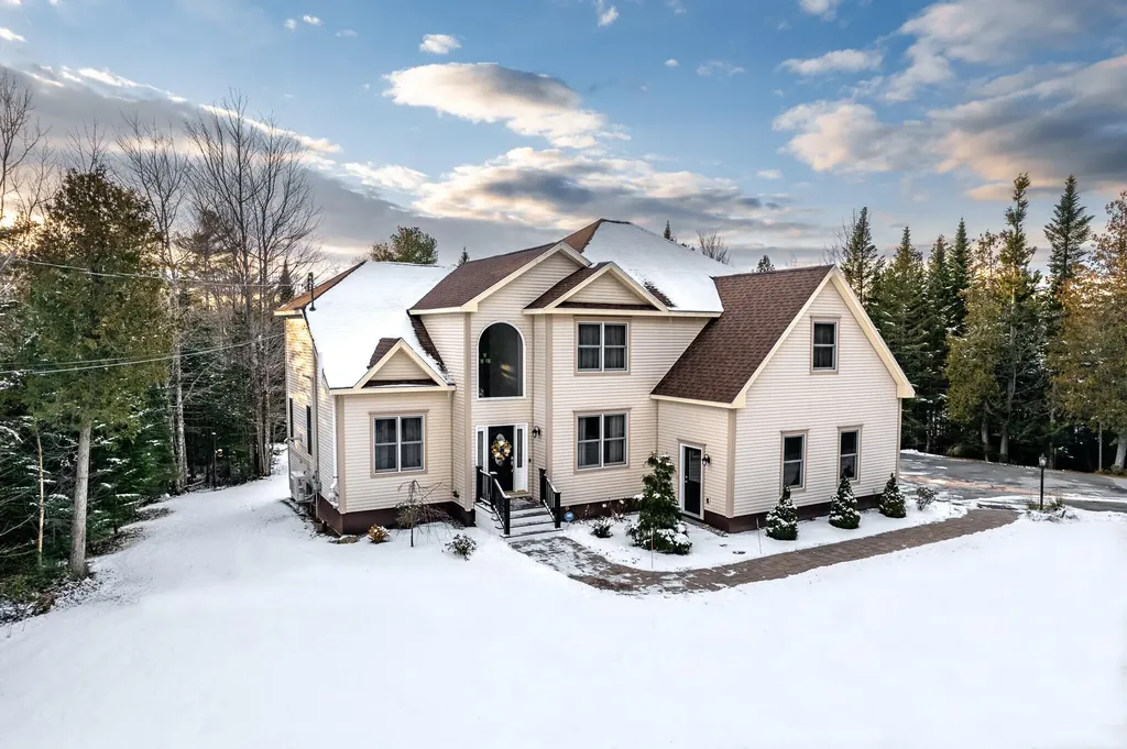 133 Skyline Road Bangor ME 04401