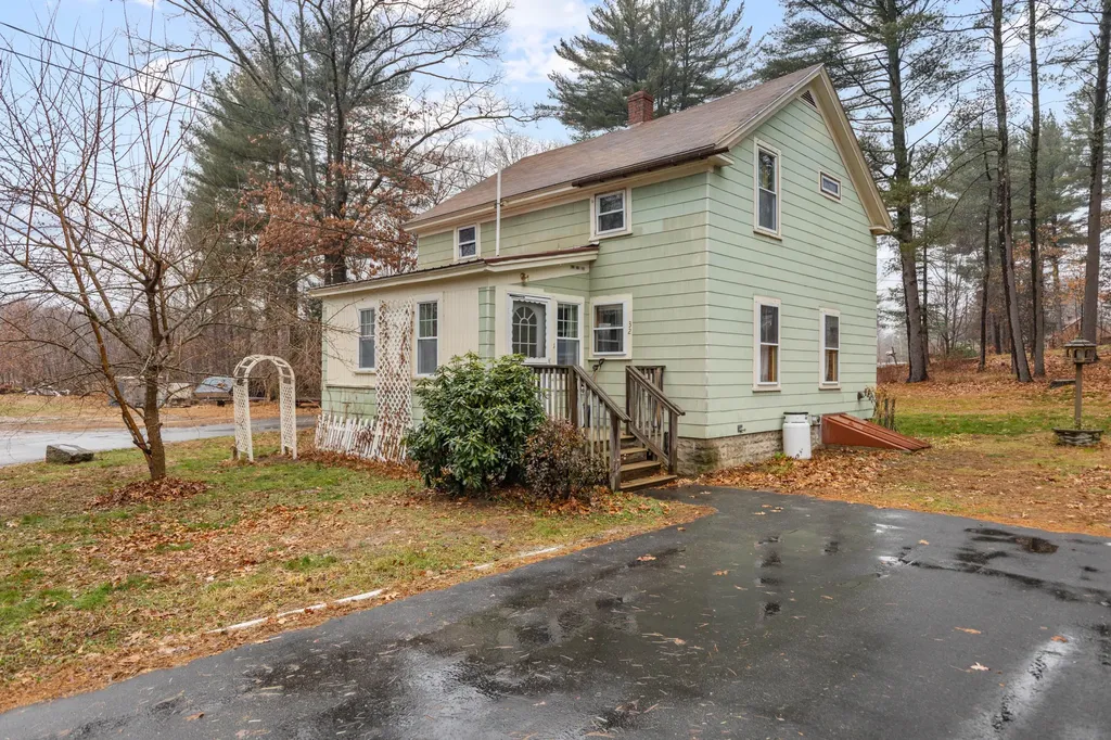 32 Hutchinson Street Sanford ME 04073