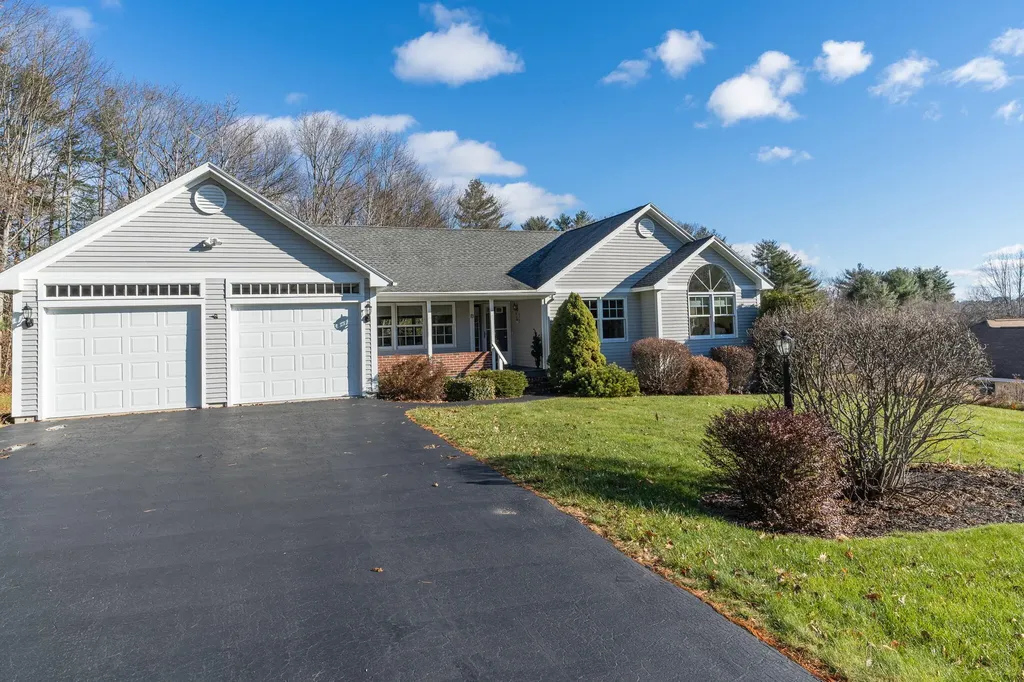 8 Lunt Drive Westbrook ME 04092