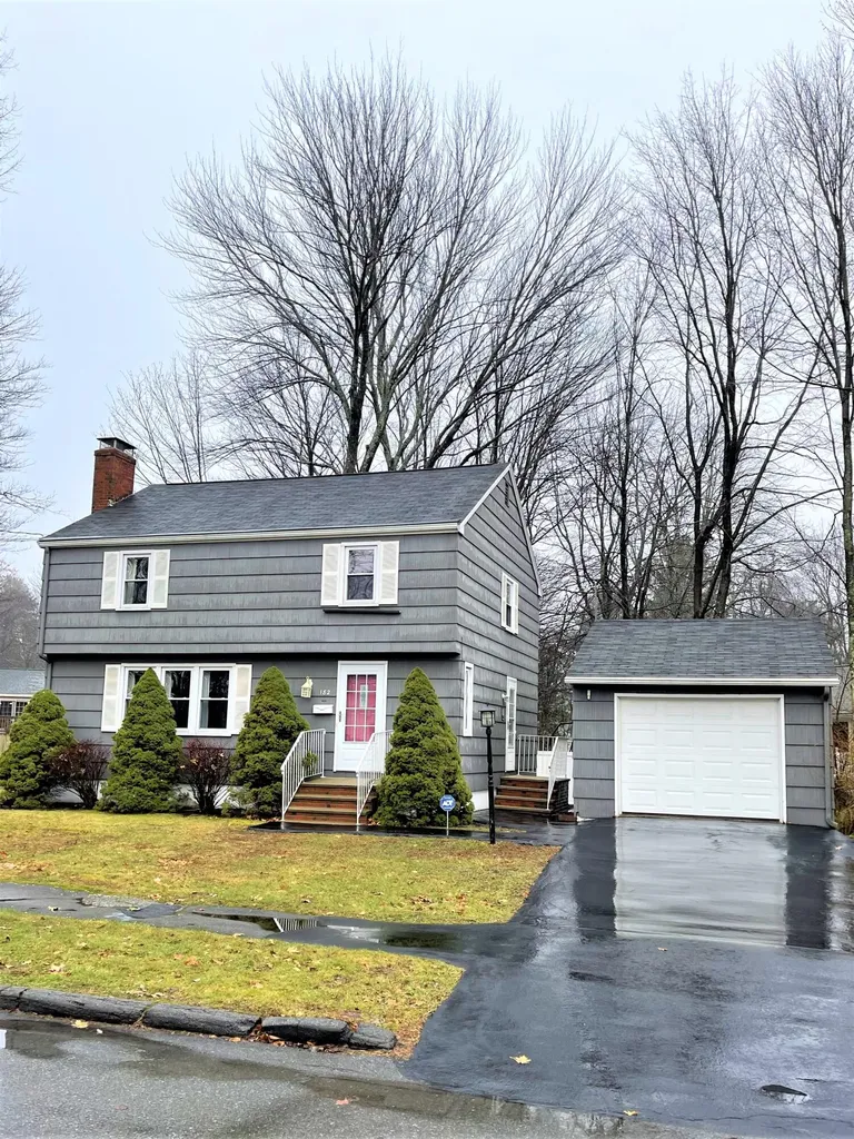 182 Pinecrest Road Portland ME 04102