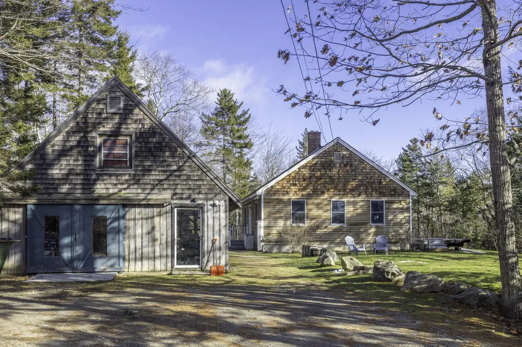207 Mt Pleasant Street Rockport ME 04856