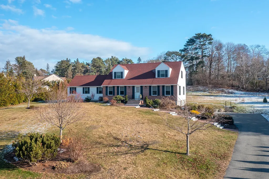 16 Linden Lane Camden ME 04843