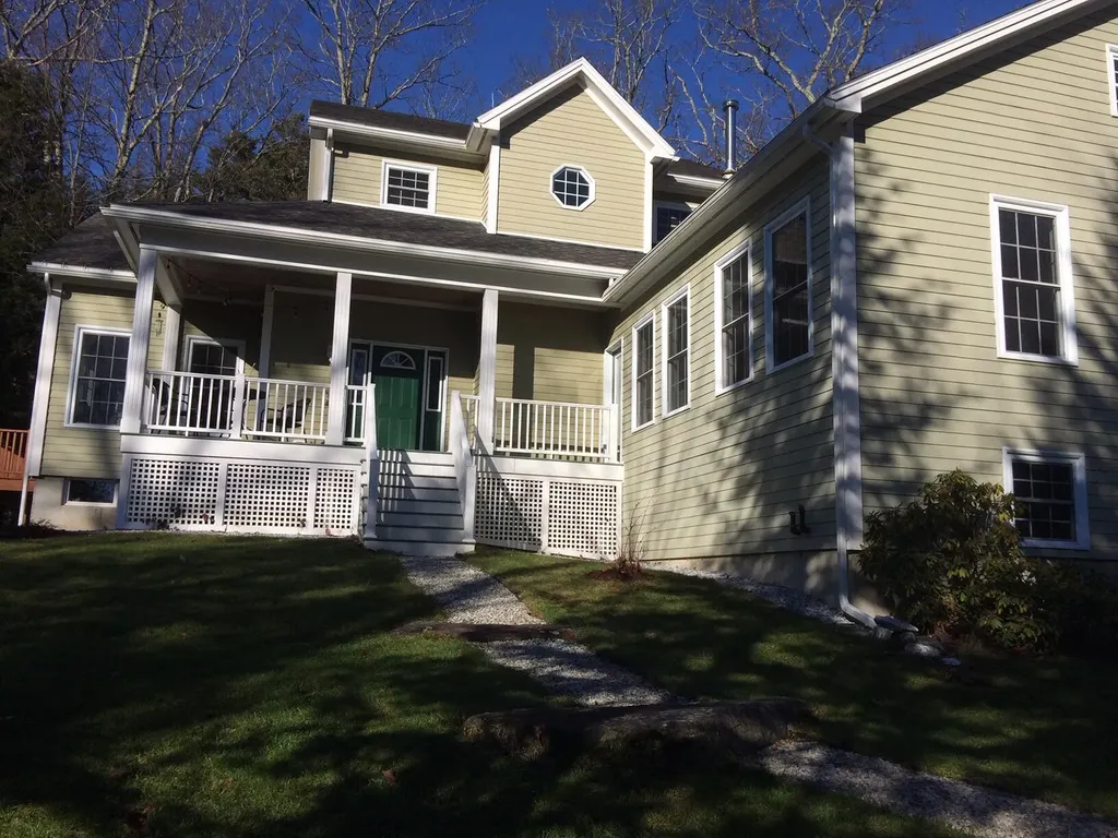 25 Arboleda Way Camden ME 04843
