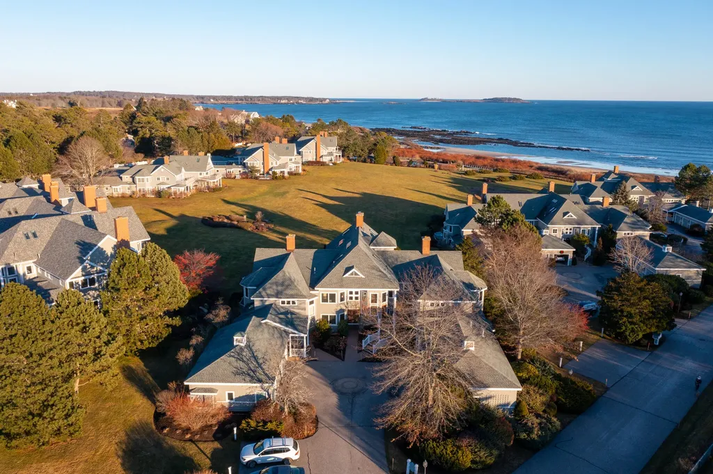 25 Atlantic Drive Scarborough ME 04074