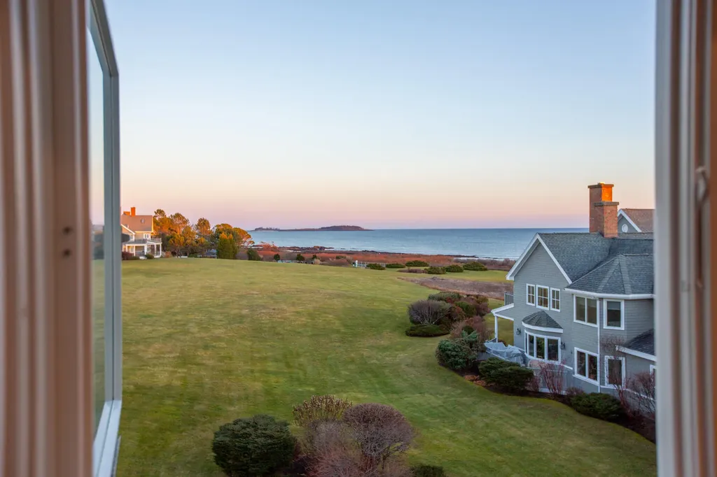 25 Atlantic Drive Scarborough ME 04074