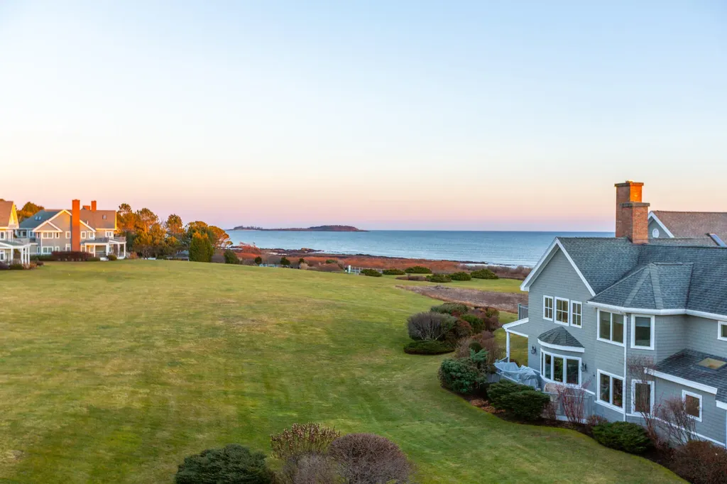 25 Atlantic Drive Scarborough ME 04074