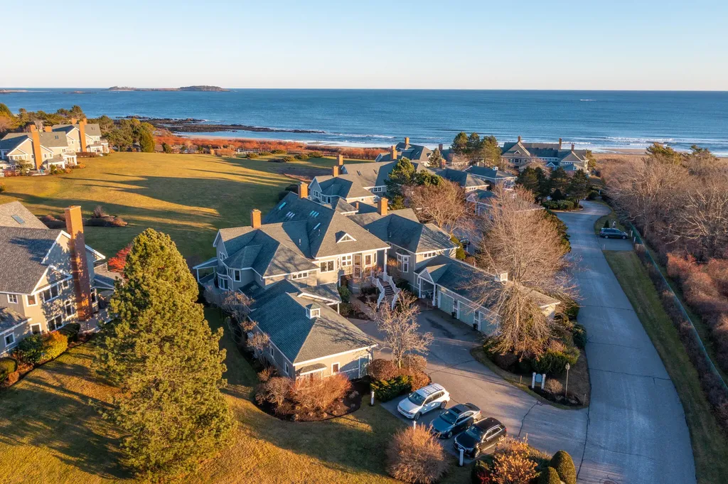 25 Atlantic Drive Scarborough ME 04074