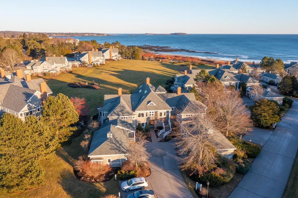 25 Atlantic Drive Scarborough ME 04074