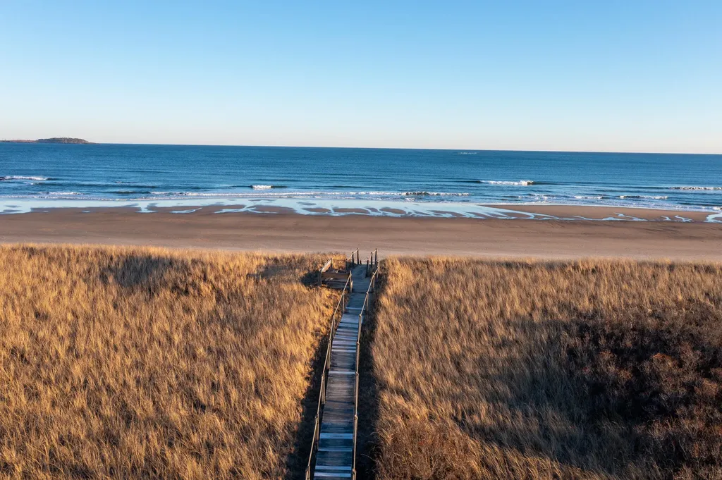25 Atlantic Drive Scarborough ME 04074