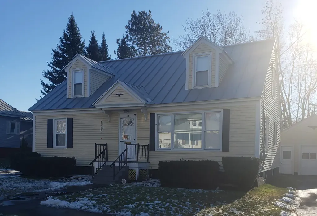 38 Sanger Avenue Waterville ME 04901