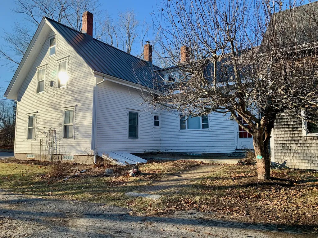 25 Cooper Street Machias ME 04654